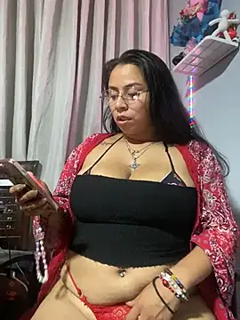 Snapshot of Rouus14 chatting on 02-15-26, 10:14 Rouus14 online show from 02-15-26, 10:14