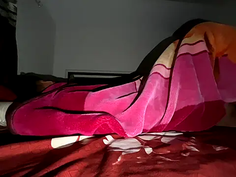 Snapshot of yourcontrol1 chatting on 10-24-25, 08:49 yourcontrol1 online show from 10-24-25, 08:49