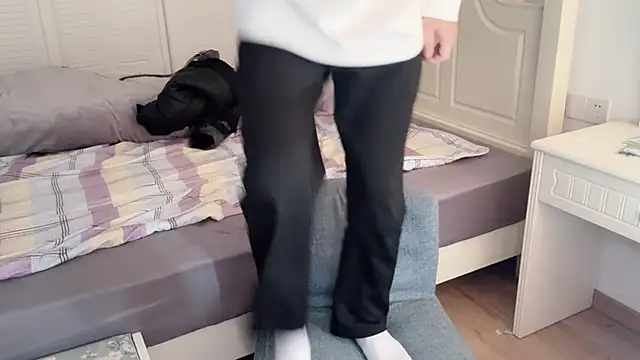 xlong00099 online show from 11-28-25, 02:14