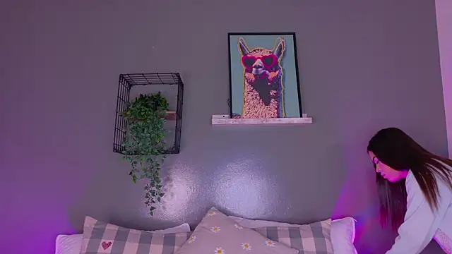 KeendraFox  online show from 10-22-25, 10:15