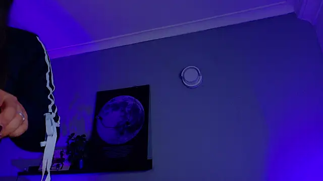 KeendraFox  online show from 04-13-26, 10:10