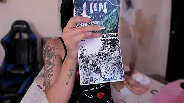 Snapshot of SofiaClarkson chatting on 11-15-25, 11:40 SofiaClarkson online show from 11-15-25, 11:40