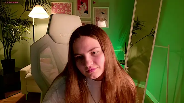 Snapshot of Evii_Stich chatting on 09-28-25, 05:57 Evii Stich online show from 09-28-25, 05:57