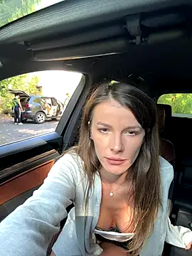 Snapshot of fit_vic chatting on 09-24-25, 08:06 fit vic online show from 09-24-25, 08:06