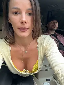 Snapshot of fit_vic chatting on 09-26-25, 01:26 fit vic online show from 09-26-25, 01:26