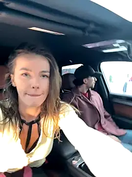 Snapshot of fit_vic chatting on 09-27-25, 04:50 fit vic online show from 09-27-25, 04:50