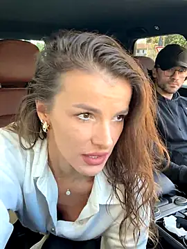 Snapshot of fit_vic chatting on 10-22-25, 01:44 fit vic online show from 10-22-25, 01:44