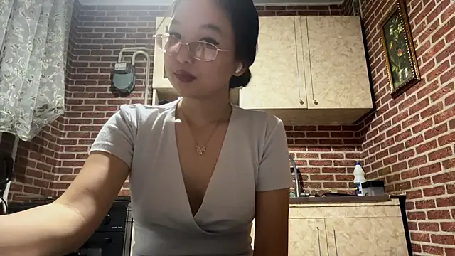 EmmaLeexth online show from 09-27-25, 01:16