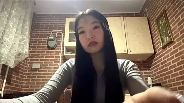 EmmaLeexth online show from 11-22-25, 01:10