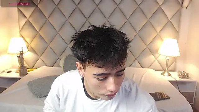 Clement Reyes online show from 09-18-25, 12:18