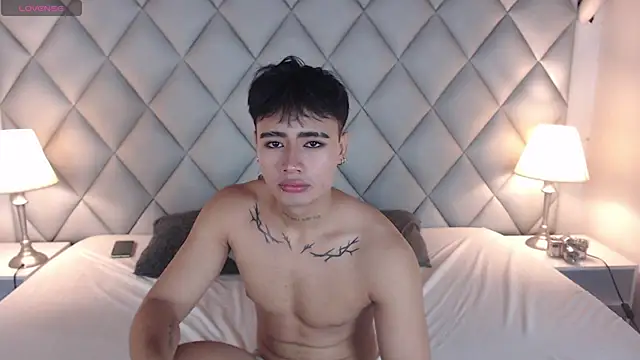 Clement Reyes online show from 10-10-25, 01:21