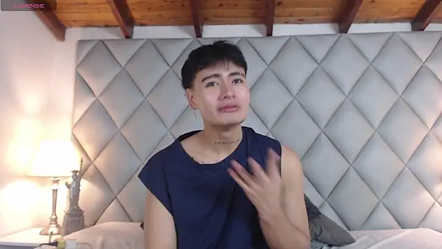 Clement Reyes online show from 10-19-25, 01:23