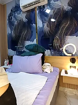 Anabacker01 online show from 03-18-26, 01:03