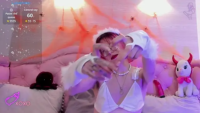 Rossiie Hunt  online show from 10-16-25, 04:30