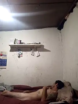 Snapshot of Lionardovssf35 chatting on 12-17-25, 01:06 Lionardovssf35 online show from 12-17-25, 01:06