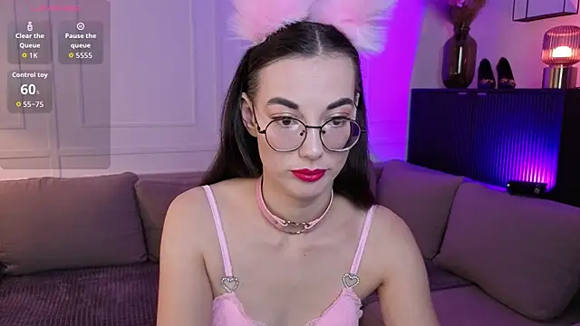 Snapshot of EmmaJakson chatting on 09-22-25, 04:20 EmmaJakson online show from 09-22-25, 04:20