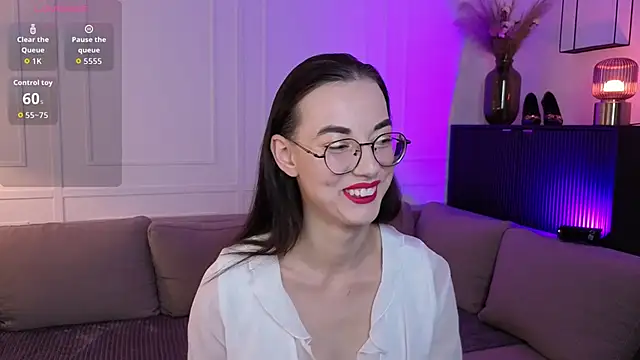 Snapshot of EmmaJakson chatting on 09-23-25, 02:31 EmmaJakson online show from 09-23-25, 02:31