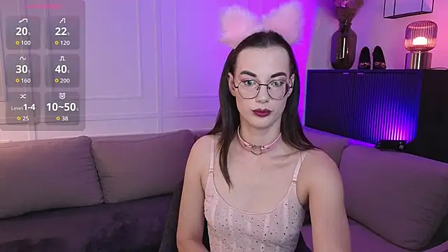 Snapshot of EmmaJakson chatting on 10-10-25, 04:50 EmmaJakson online show from 10-10-25, 04:50