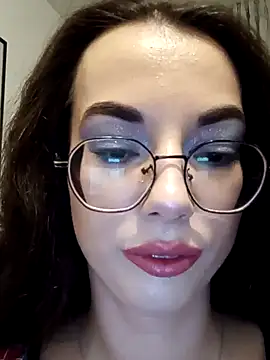 Snapshot of EmmaJakson chatting on 11-28-25, 03:25 EmmaJakson online show from 11-28-25, 03:25