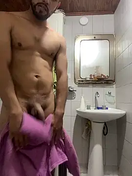 Snapshot of Fran-cisco1509 chatting on 10-25-25, 08:22 Fran-cisco1509 online show from 10-25-25, 08:22