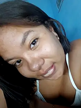 Snapshot of little_onixx chatting on 10-07-25, 12:13 little onixx online show from 10-07-25, 12:13