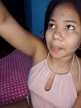 Snapshot of little_onixx chatting on 11-11-25, 12:38 little onixx online show from 11-11-25, 12:38