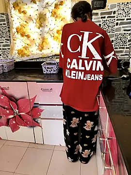 Snapshot of Sweets-jaanu chatting on 01-10-26, 04:58 Sweets-jaanu online show from 01-10-26, 04:58