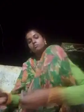 Snapshot of Hot_reshmaji chatting on 05-31-26, 03:52 Hot reshmaji online show from 05-31-26, 03:52