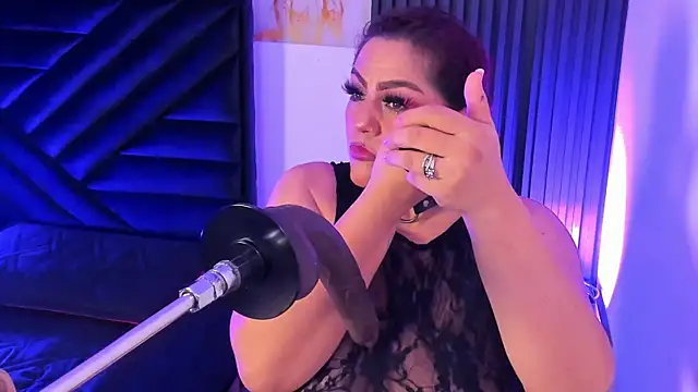 Snapshot of Aliyahsstone chatting on 10-23-25, 03:50 Aliyahsstone online show from 10-23-25, 03:50