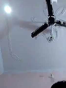 Snapshot of suzika_ chatting on 12-18-25, 06:08 suzika online show from 12-18-25, 06:08