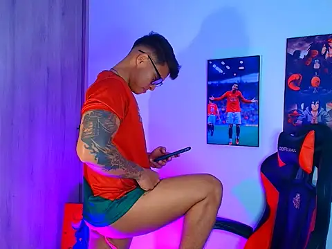 evan greey online show from 10-16-25, 04:24