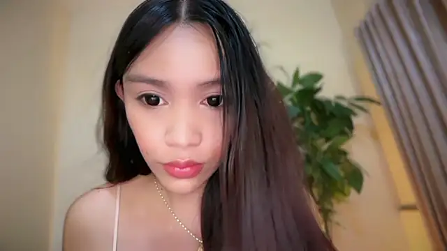 UrIdealGirl Jade online show from 07-18-26, 06:17