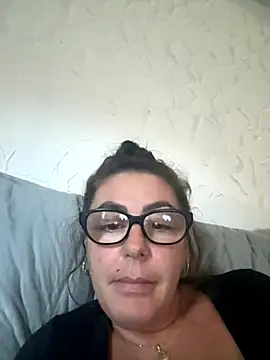 Snapshot of Rileyxxx69 chatting on 09-20-25, 08:43 Rileyxxx69 online show from 09-20-25, 08:43