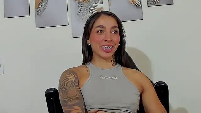 KAYLA BATISTA  online show from 03-22-26, 03:48
