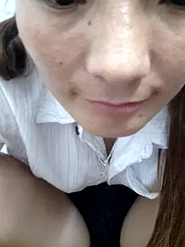 Snapshot of phuongxinhxan chatting on 10-05-25, 03:10 phuongxinhxan online show from 10-05-25, 03:10