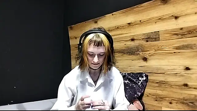 JenaeRadloff online show from 09-26-25, 03:05