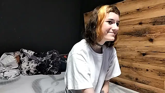 JenaeRadloff online show from 10-06-25, 04:32