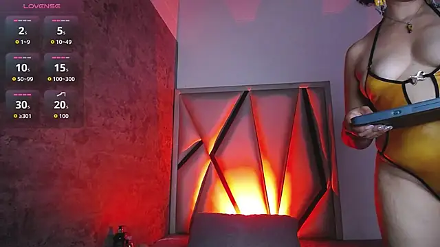 Snapshot of Isabella-Rosssi chatting on 11-11-25, 04:34 Isabella-Rosssi online show from 11-11-25, 04:34