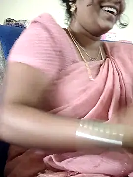 sweetqueen143 online show from 10-04-25, 06:00