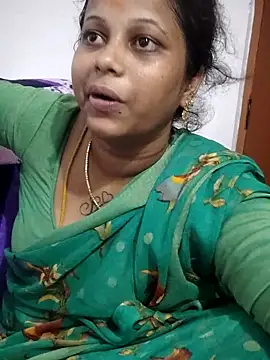 sweetqueen143 online show from 04-27-26, 06:17