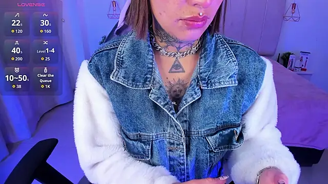 Gyal 8  online show from 03-08-26, 12:42