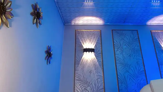 LunaaGrey  online show from 10-20-25, 03:40