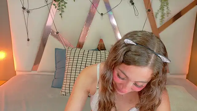 MyApril   online show from 07-28-26, 04:39