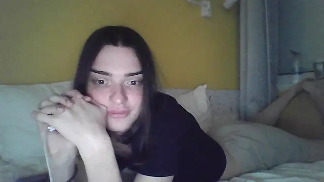 Snapshot of Luna_Samosienko chatting on 09-23-25, 03:59 Luna Samosienko online show from 09-23-25, 03:59