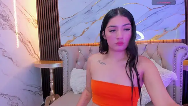 MIA RUSSELL  online show from 10-04-25, 07:56