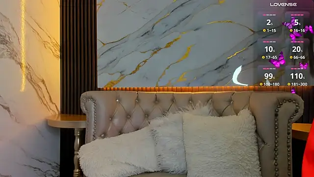 MIA RUSSELL  online show from 10-10-25, 08:08