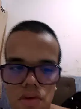 Snapshot of Serginho545677s chatting on 01-18-26, 04:33 Serginho545677s online show from 01-18-26, 04:33