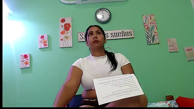 Snapshot of evannesanicol08 chatting on 09-27-25, 02:11 evannesanicol08 online show from 09-27-25, 02:11