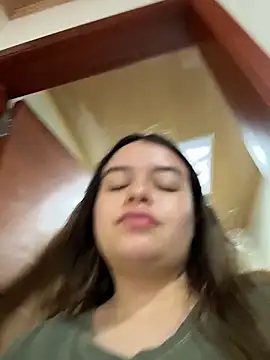 Aphrill online show from 04-25-26, 08:39