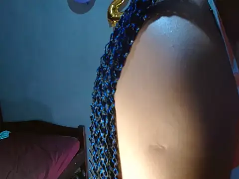 Snapshot of MelissaTommy chatting on 10-10-25, 07:24 MelissaTommy online show from 10-10-25, 07:24